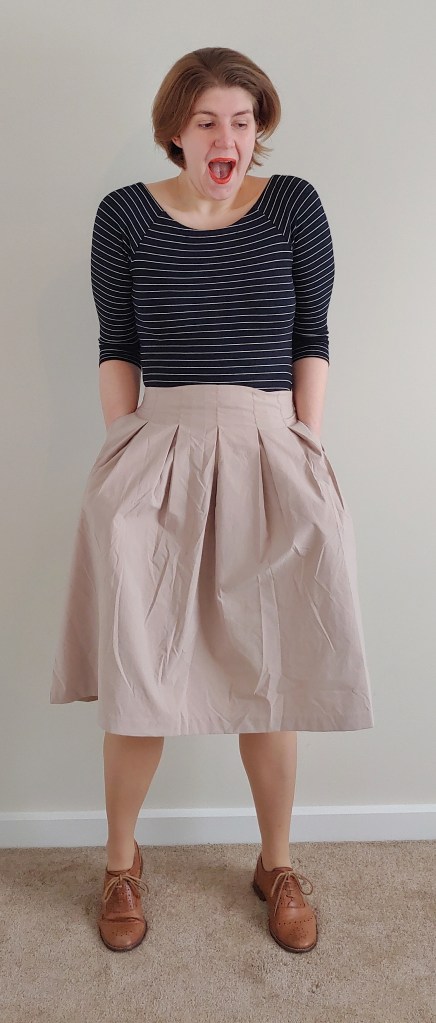 Outfit as above but Helen has an excited open-mouthed look of delight on her face.